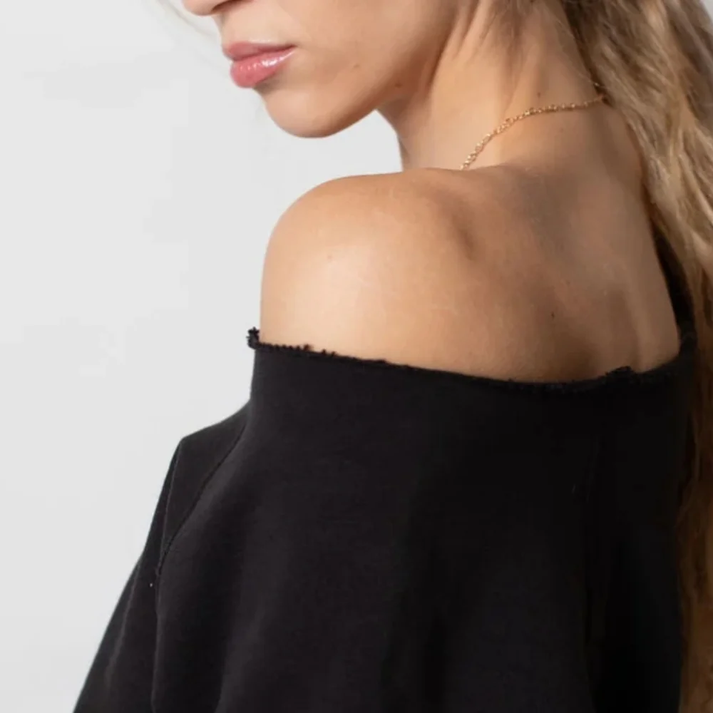 LEALLO Off The Shoulder Pullover - Picture 1 of 5